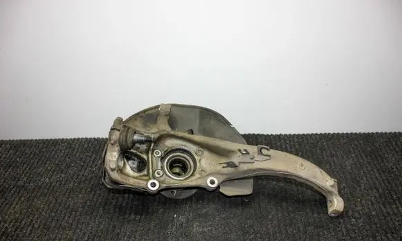Audi A8 S8 D4 4H Front wheel hub