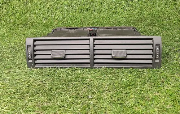 Audi A4 S4 B6 8E 8H Dash center air vent grill 8E0820951F