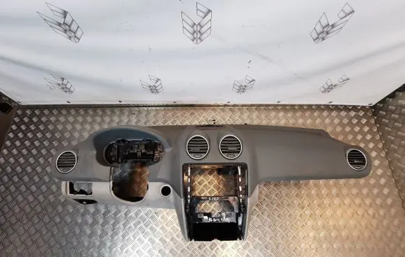 Mercedes-Benz ML W164 Dashboard A1646801687
