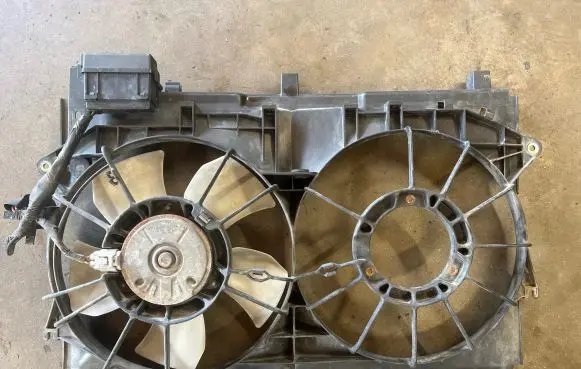 Toyota Corolla E120 E130 Fan set 1227507345