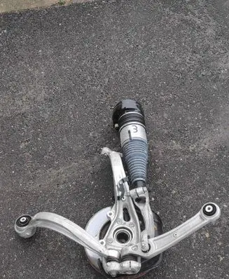 Volkswagen Touareg III Front shock absorber/damper 4M0407559