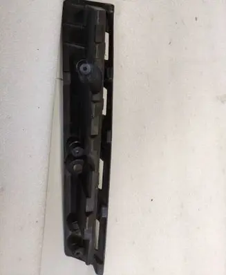 KIA Sorento Headlight/headlamp mounting bracket 