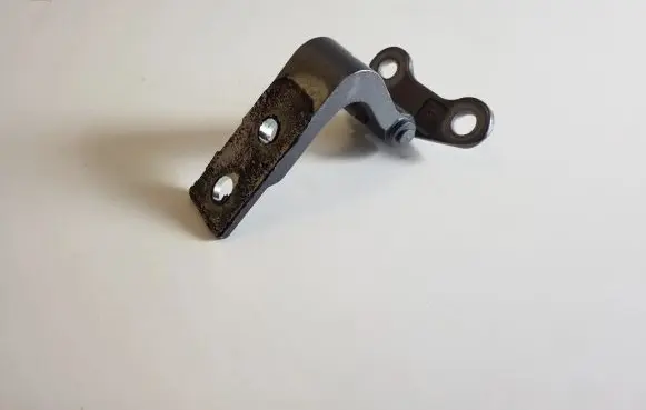 Nissan Qashqai J12 Rear door lower hinge