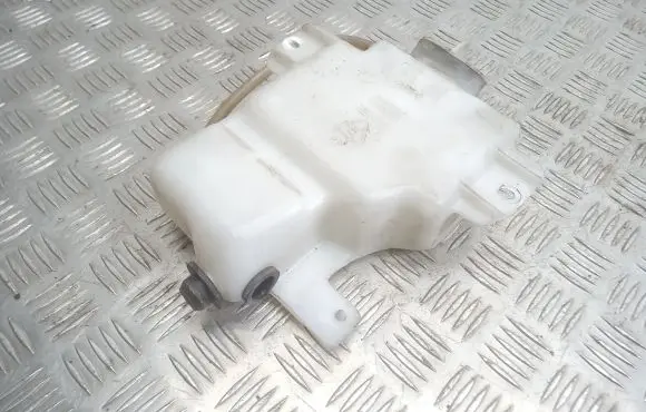 Mitsubishi Pajero Windshield washer fluid reservoir/tank 060351507