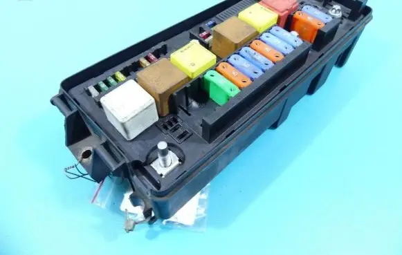 Opel Signum Fuse box set 13170902 IMPRK1312107
