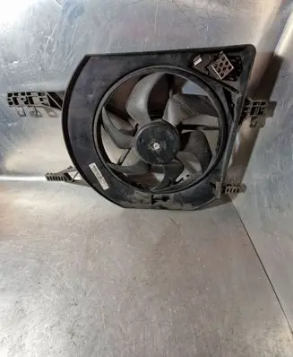 Renault Trafic II (X83) Electric radiator cooling fan 1831984 8200409469