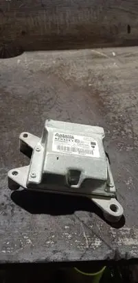 Renault Trafic II (X83) Airbag control unit/module 8200469203