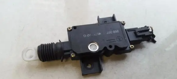 Chrysler Voyager Central locking motor 4675782g 260397
