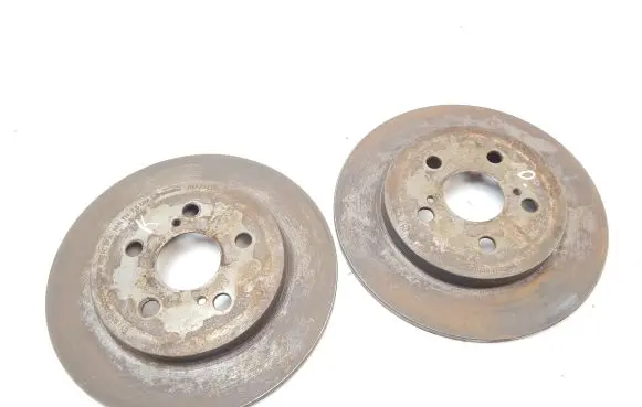 Toyota Prius (XW50) Rear brake disc 90R02C01202