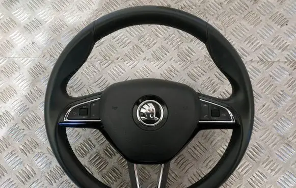 Skoda Superb B8 (3V) Steering wheel 3V0419091L 3V0880201F