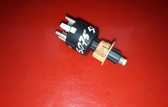Mitsubishi Pajero Brake pedal sensor switch NOCODE