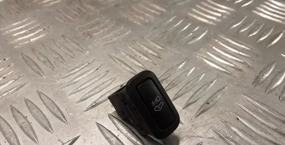 Volkswagen Golf VII Alarm switch 5G0962109