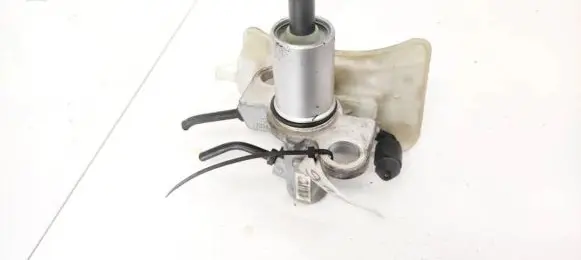 Audi A6 S6 C5 4B Master brake cylinder
