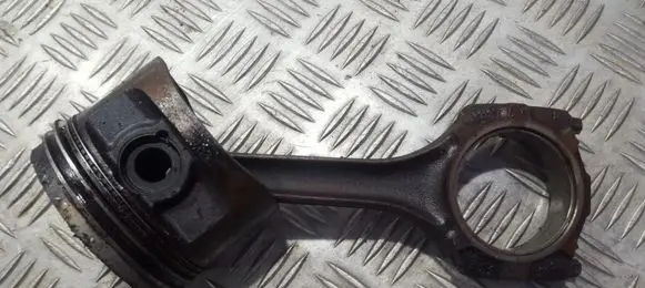 Audi A6 S6 C4 4A Piston with connecting rod