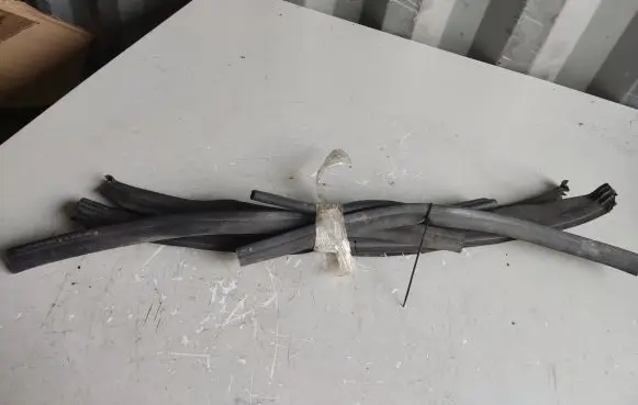 Mercedes-Benz C W204 Engine compartment rubber 2046280928