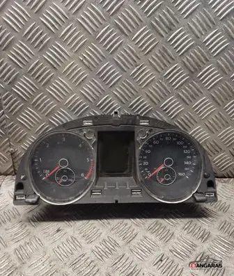 Volkswagen PASSAT B6 Speedometer (instrument cluster) 3c0920972j