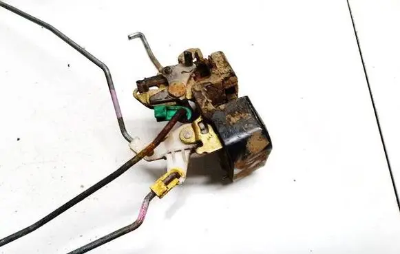 Chrysler PT Cruiser Rear door lock