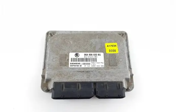 Skoda Octavia Mk1 (1U) Engine control unit/module 06A906033BG 5WP4015602 06A906033