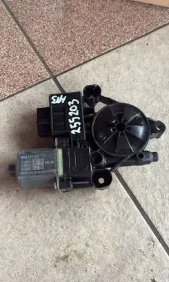 Volkswagen Golf VII Rear door window regulator motor 5Q0959812D