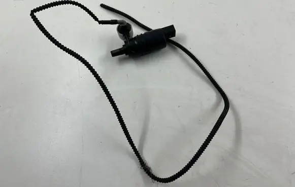 BMW X5 F15 Windscreen/windshield washer pump 7388349
