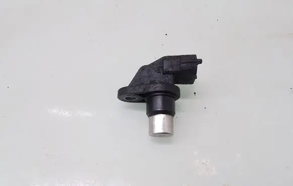 Volvo V70 Camshaft position sensor 1GP6002