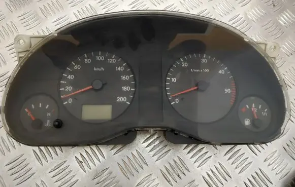 Seat Alhambra (Mk1) Speedometer (instrument cluster) 7M0919862P