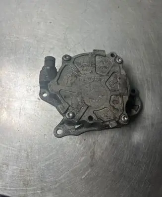 Skoda Octavia Mk2 (1Z) Vacuum pump 03L145100F