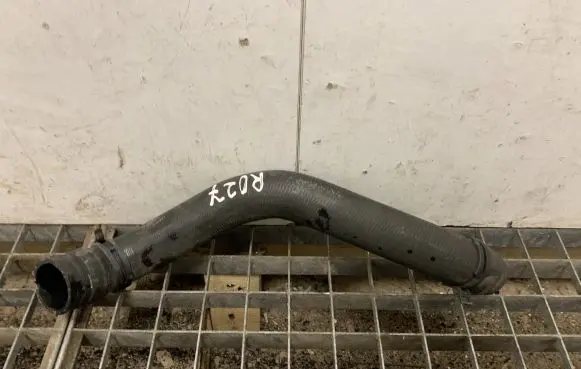 Mercedes-Benz CLA C117 X117 W117 Engine coolant pipe/hose