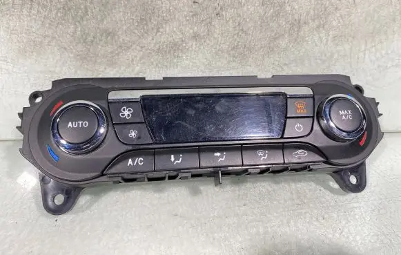 Ford Focus Climate control unit Bm5t18c612cl Wk3a32983