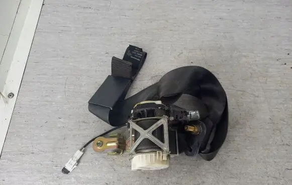 Renault Clio III Front seatbelt