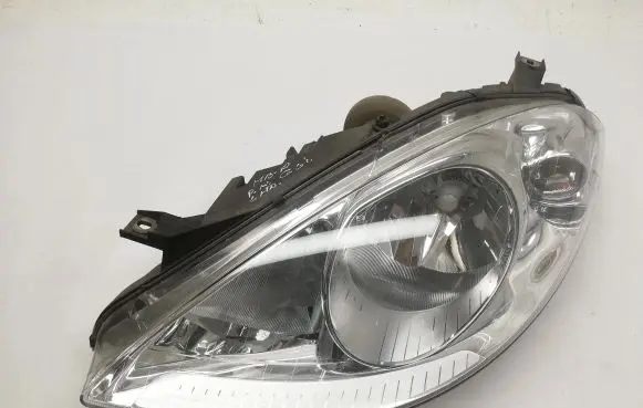 Mercedes-Benz A W169 Headlight/headlamp A1698200161