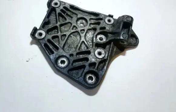 Nissan Micra Engine mounting bracket 72b00