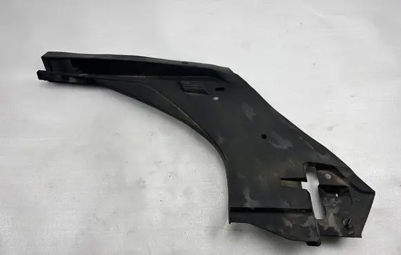 Audi Q7 4M Engine bonnet/hood lock trim molding 4M0805285A