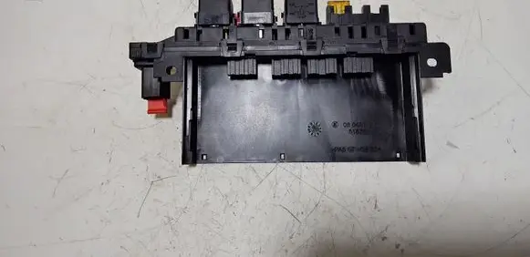 Mercedes-Benz S W220 Fuse module 080451 51678
