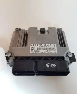 Audi Q3 8U Engine control unit/module 03L906018CM 0281018575