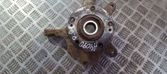 Renault Laguna II Front wheel hub