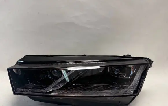 Skoda Octavia Mk4 Headlight/headlamp 5E4941015B