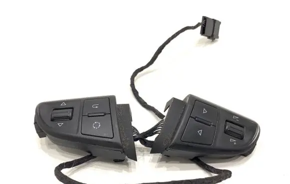 Skoda Superb B6 (3T) Steering wheel buttons/switches