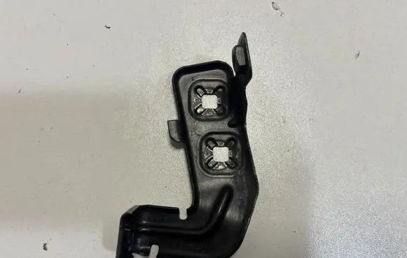 BMW M4 F82 F83 Fender mounting bracket 7255822