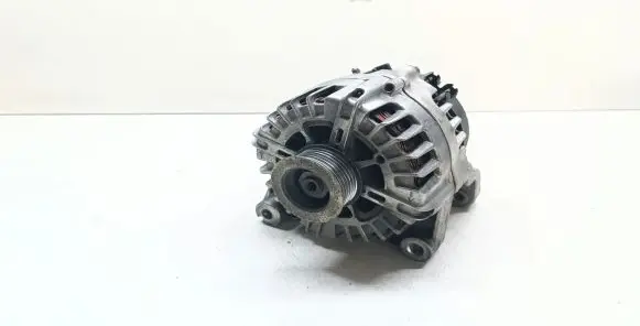 BMW 5 E60 E61 Generator/alternator 7802261