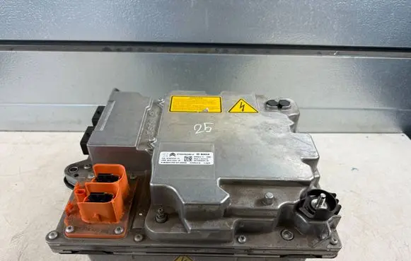 Peugeot 3008 I Voltage converter inverter 9678825780