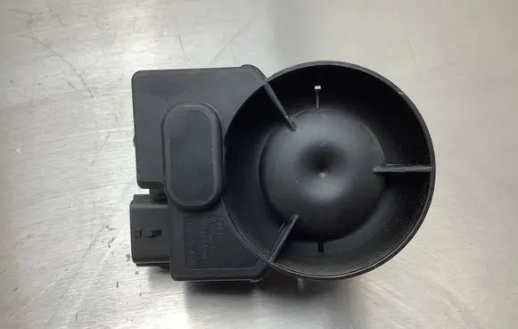 Lexus IS 220D-250-350 Horn signal 8904053060
