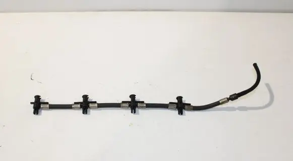 Hyundai ix35 Fuel injector supply line/pipe 192830110