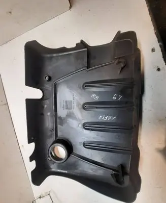 Opel Zafira B Engine cover (trim) 315829598 81092