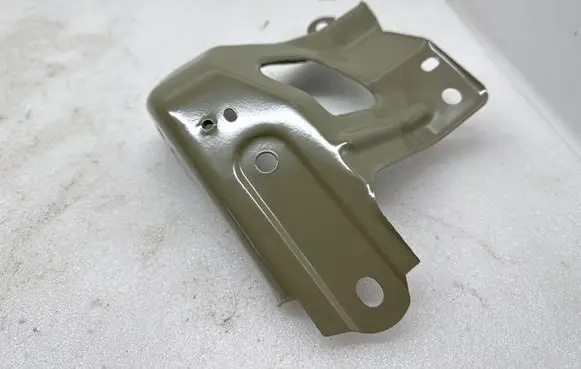 Tesla Model Y Fender mounting bracket 148749200A