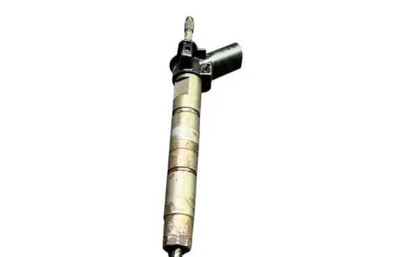 BMW 5 E60 E61 Fuel injector 0445116001 779787705