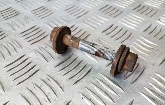 Infiniti EX Rear suspension camber bolt 