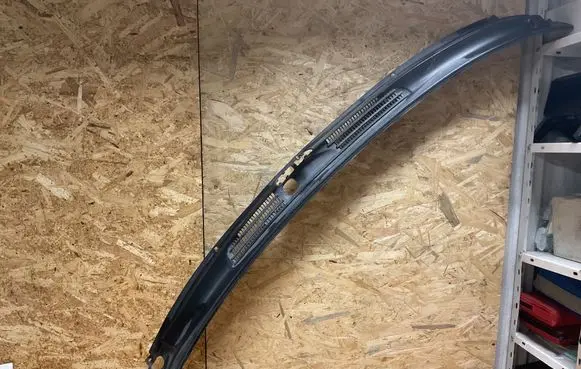 Volvo S40, V40 Wiper trim 30889687 3504
