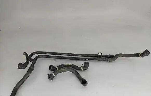 Mercedes-Benz E W213 Engine coolant pipe/hose A2135014101 A2135014201 18566687