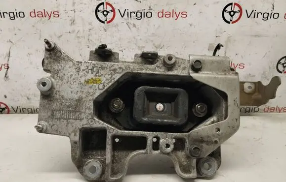 Gearbox mounting bracket